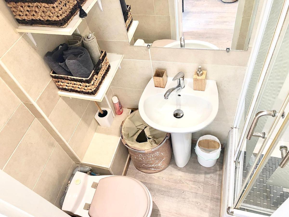 Cozy Nest Apartment Toulon Luaran gambar